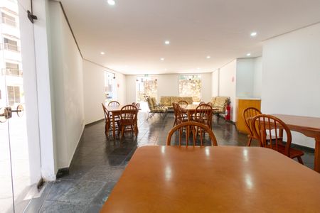 Apartamento à venda com 130m², 3 quartos e 2 vagas Apartamento à venda com 130m², 3 quartos e 2 vagasÁrea Comum - Salão de Festas