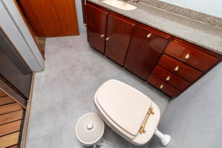 Apartamento à venda com 130m², 3 quartos e 2 vagas Apartamento à venda com 130m², 3 quartos e 2 vagasBanheiro