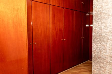 Apartamento à venda com 130m², 3 quartos e 2 vagas Apartamento à venda com 130m², 3 quartos e 2 vagasArmário da Suite