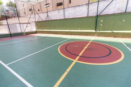 Apartamento à venda com 130m², 3 quartos e 2 vagas Apartamento à venda com 130m², 3 quartos e 2 vagasÁrea Comum - Quadra