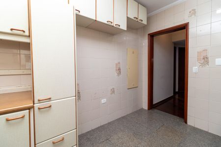 Apartamento à venda com 130m², 3 quartos e 2 vagas Apartamento à venda com 130m², 3 quartos e 2 vagasCozinha