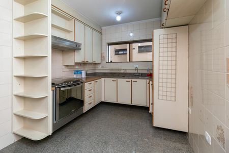 Apartamento à venda com 130m², 3 quartos e 2 vagas Apartamento à venda com 130m², 3 quartos e 2 vagasCozinha