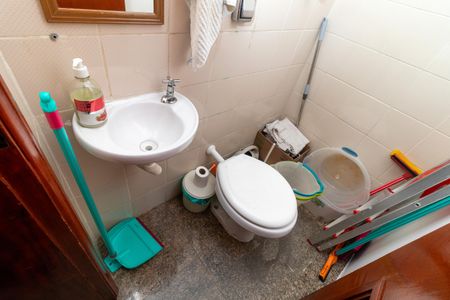 Apartamento à venda com 130m², 3 quartos e 2 vagas Apartamento à venda com 130m², 3 quartos e 2 vagasBanheiro de Serviço