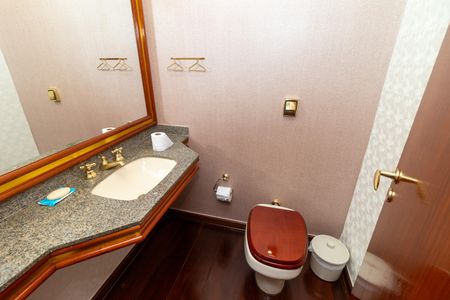 Apartamento à venda com 130m², 3 quartos e 2 vagas Apartamento à venda com 130m², 3 quartos e 2 vagasLavabo