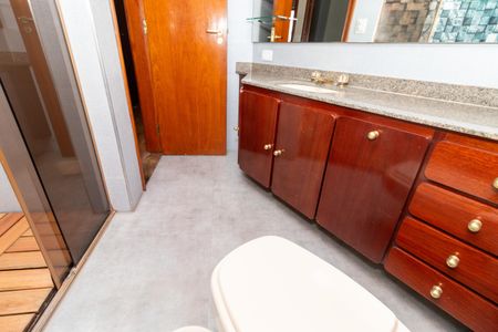 Apartamento à venda com 130m², 3 quartos e 2 vagas Apartamento à venda com 130m², 3 quartos e 2 vagasBanheiro