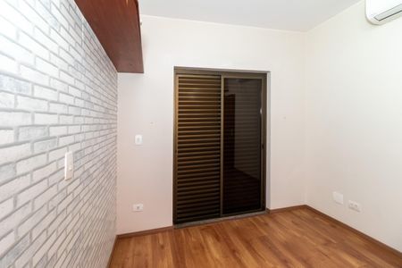 Apartamento à venda com 130m², 3 quartos e 2 vagas Apartamento à venda com 130m², 3 quartos e 2 vagasQuarto 1
