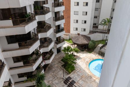 Apartamento à venda com 130m², 3 quartos e 2 vagas Apartamento à venda com 130m², 3 quartos e 2 vagasVista da Sacada da Suíte
