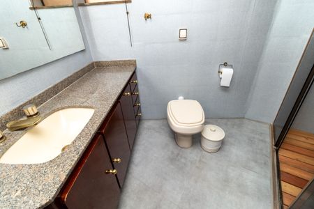 Apartamento à venda com 130m², 3 quartos e 2 vagas Apartamento à venda com 130m², 3 quartos e 2 vagasBanheiro