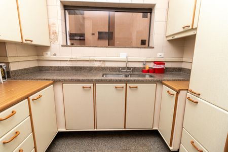 Apartamento à venda com 130m², 3 quartos e 2 vagas Apartamento à venda com 130m², 3 quartos e 2 vagasCozinha