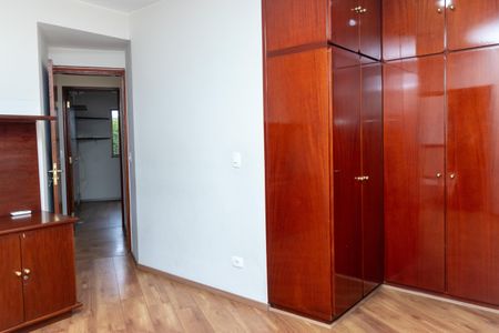 Apartamento à venda com 130m², 3 quartos e 2 vagas Apartamento à venda com 130m², 3 quartos e 2 vagasSuíte