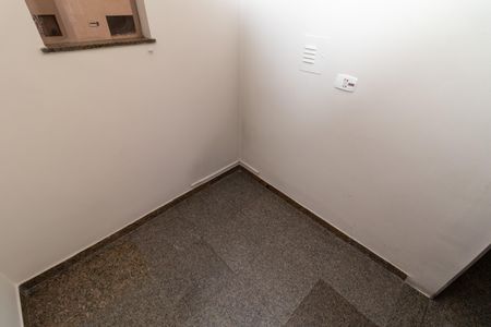 Apartamento à venda com 130m², 3 quartos e 2 vagas Apartamento à venda com 130m², 3 quartos e 2 vagasQuarto de Serviço