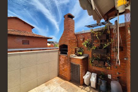 Casa de condomínio à venda com 174m², 4 quartos e 2 vagas Casa de condomínio à venda com 174m², 4 quartos e 2 vagasVaranda gourmet