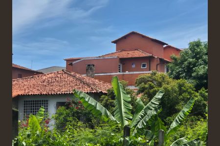 Casa de condomínio à venda com 174m², 4 quartos e 2 vagas Casa de condomínio à venda com 174m², 4 quartos e 2 vagasFachada