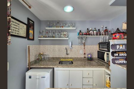 Casa de condomínio à venda com 174m², 4 quartos e 2 vagas Casa de condomínio à venda com 174m², 4 quartos e 2 vagasSala 2