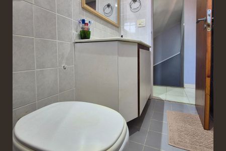 Casa de condomínio à venda com 174m², 4 quartos e 2 vagas Casa de condomínio à venda com 174m², 4 quartos e 2 vagasBanheiro