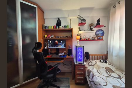 Casa de condomínio à venda com 174m², 4 quartos e 2 vagas Casa de condomínio à venda com 174m², 4 quartos e 2 vagasQuarto 2