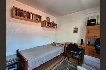 Casa de condomínio à venda com 174m², 4 quartos e 2 vagas Casa de condomínio à venda com 174m², 4 quartos e 2 vagasQuarto 1