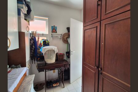 Casa de condomínio à venda com 174m², 4 quartos e 2 vagas Casa de condomínio à venda com 174m², 4 quartos e 2 vagasQuarto de Serviço