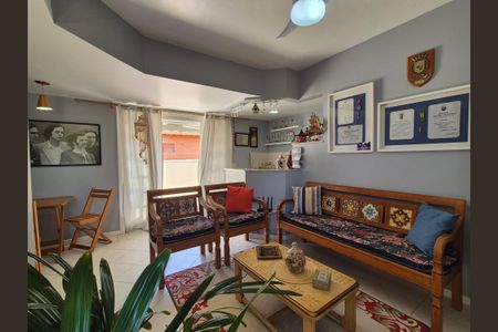 Casa de condomínio à venda com 174m², 4 quartos e 2 vagas Casa de condomínio à venda com 174m², 4 quartos e 2 vagasSala 2