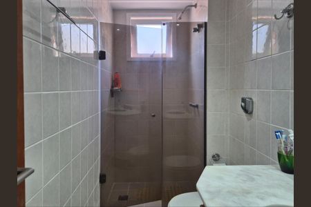 Casa de condomínio à venda com 174m², 4 quartos e 2 vagas Casa de condomínio à venda com 174m², 4 quartos e 2 vagasBanheiro