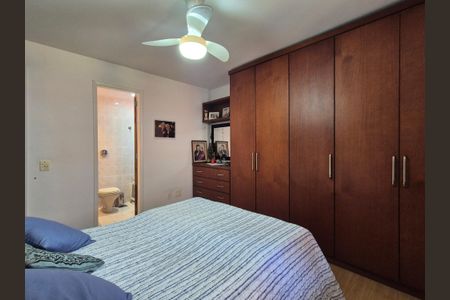 Casa de condomínio à venda com 174m², 4 quartos e 2 vagas Casa de condomínio à venda com 174m², 4 quartos e 2 vagasSuíte 1