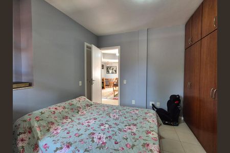 Casa de condomínio à venda com 174m², 4 quartos e 2 vagas Casa de condomínio à venda com 174m², 4 quartos e 2 vagasSuíte 2