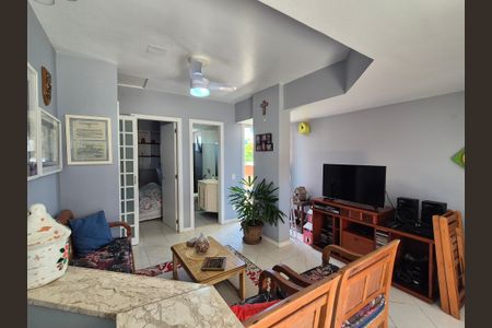 Casa de condomínio à venda com 174m², 4 quartos e 2 vagas Casa de condomínio à venda com 174m², 4 quartos e 2 vagasSala 2