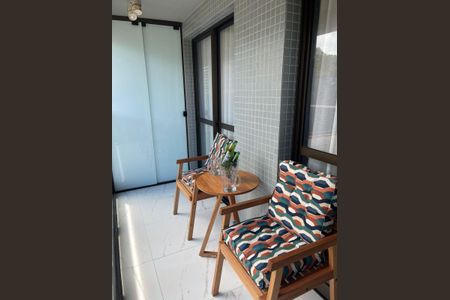 Studio para alugar com 31m², 1 quarto e 1 vaga Studio para alugar com 31m², 1 quarto e 1 vagaVaranda