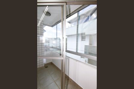 Apartamento para alugar com 3 quartos, 140m² em Camargos, Belo Horizonte