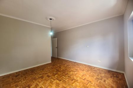 Casa para alugar com 240m², 3 quartos e 2 vagasSuíte 
