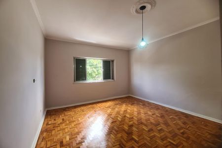 Casa para alugar com 240m², 3 quartos e 2 vagasSuíte 