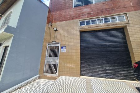 Casa para alugar com 240m², 3 quartos e 2 vagasFachada