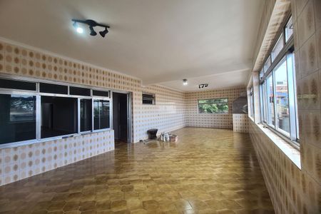 Casa para alugar com 240m², 3 quartos e 2 vagasÁrea Externa