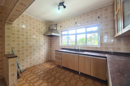 Casa para alugar com 240m², 3 quartos e 2 vagasCozinha