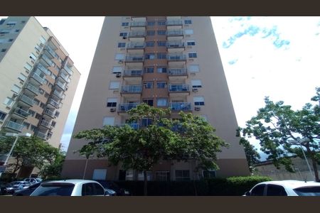 Apartamento para alugar com 70m², 3 quartos e 1 vaga Apartamento para alugar com 70m², 3 quartos e 1 vagaFachada