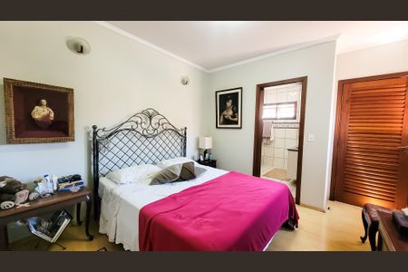 Casa para alugar com 257m², 3 quartos e 4 vagas Casa para alugar com 257m², 3 quartos e 4 vagasSuíte master