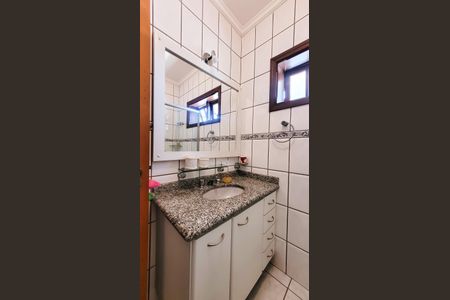 Casa para alugar com 257m², 3 quartos e 4 vagas Casa para alugar com 257m², 3 quartos e 4 vagasBanheiro Suite 1