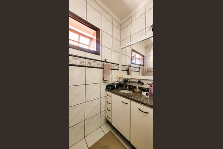 Casa para alugar com 257m², 3 quartos e 4 vagas Casa para alugar com 257m², 3 quartos e 4 vagasBanheiro Suite master