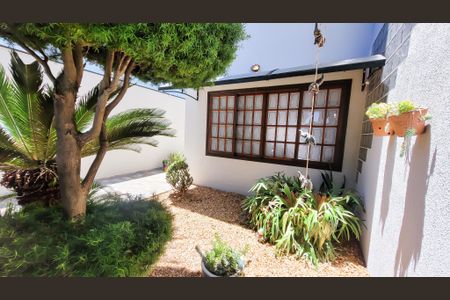 Casa para alugar com 257m², 3 quartos e 4 vagas Casa para alugar com 257m², 3 quartos e 4 vagasJardim