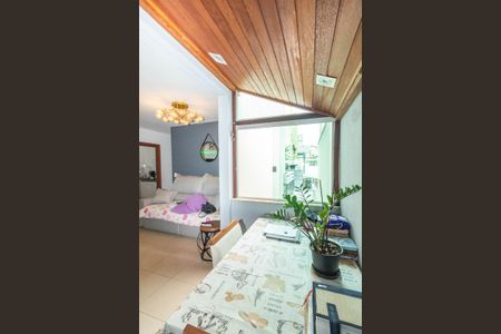 Apartamento à venda com 90m², 2 quartos e 1 vaga