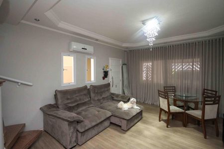 Casa para alugar com 198m², 3 quartos e 2 vagasSala