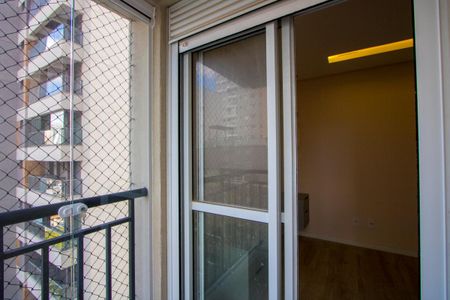 Apartamento para alugar com 65m², 2 quartos e 2 vagasVaranda do quarto 2