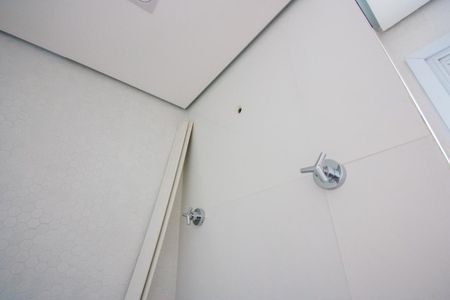 Apartamento para alugar com 65m², 2 quartos e 2 vagasBanheiro do quarto 2