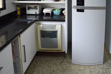 Apartamento à venda com 195m², 4 quartos e 4 vagasCozinha