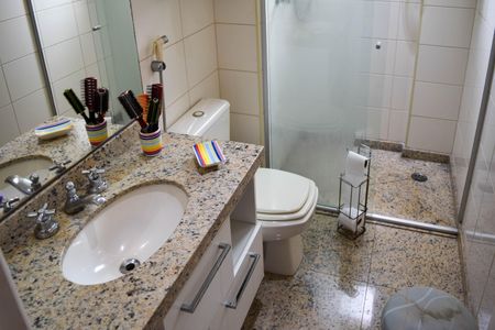 Apartamento à venda com 195m², 4 quartos e 4 vagasBanheiro Suite 4