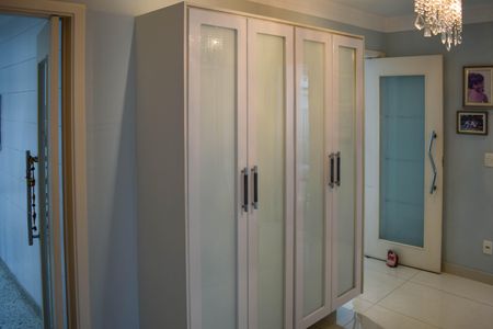 Apartamento à venda com 195m², 4 quartos e 4 vagasQuarto