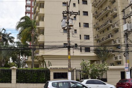 Apartamento à venda com 195m², 4 quartos e 4 vagasFachada