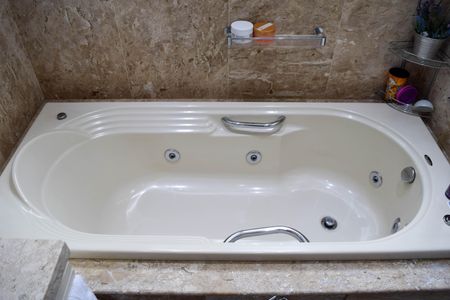 Apartamento à venda com 195m², 4 quartos e 4 vagasBanheiro Suite 2