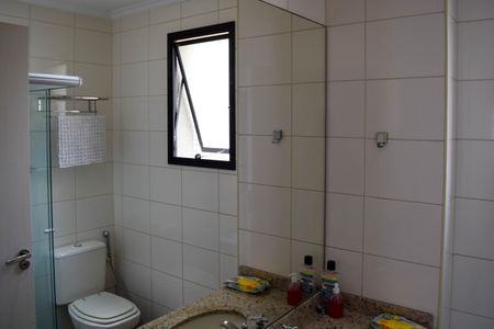Apartamento à venda com 195m², 4 quartos e 4 vagasBanheiro Suite 1