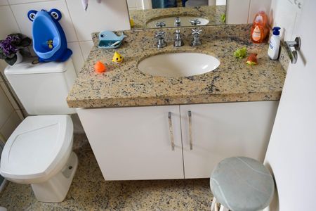 Apartamento à venda com 195m², 4 quartos e 4 vagasBanheiro Suite 3